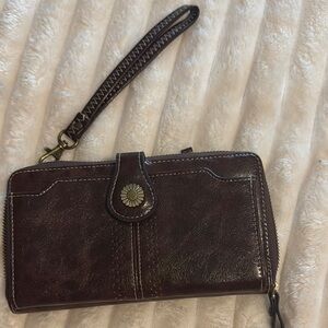Elegant Brown Leather Wristlet